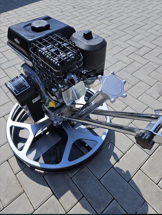 Затирочна бензинова машина для бетону Briggs & Stratton PT24 XR 5.0: П