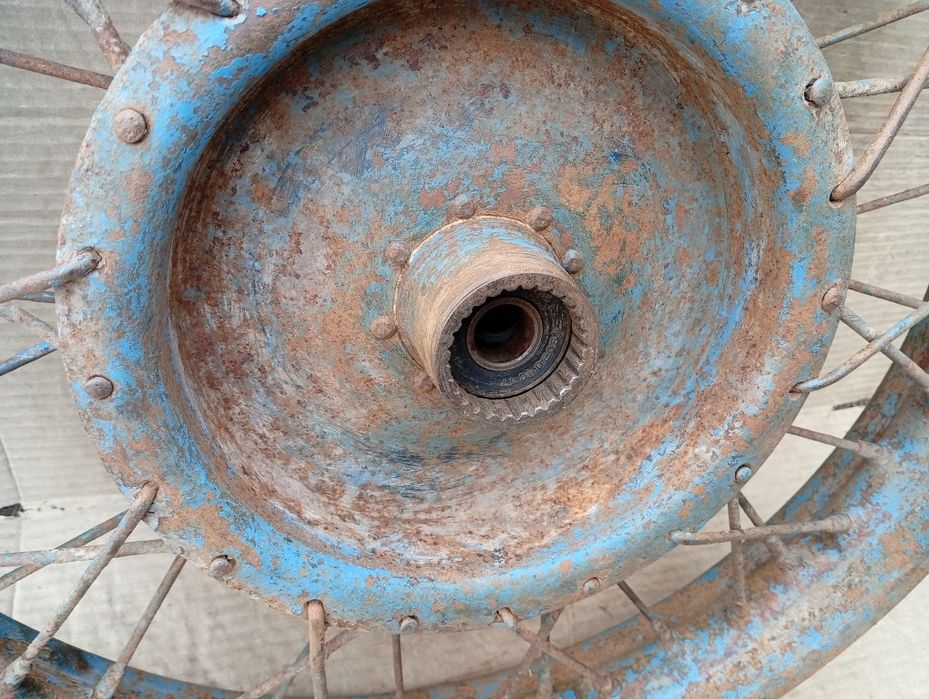 Раннє Колесо М 72