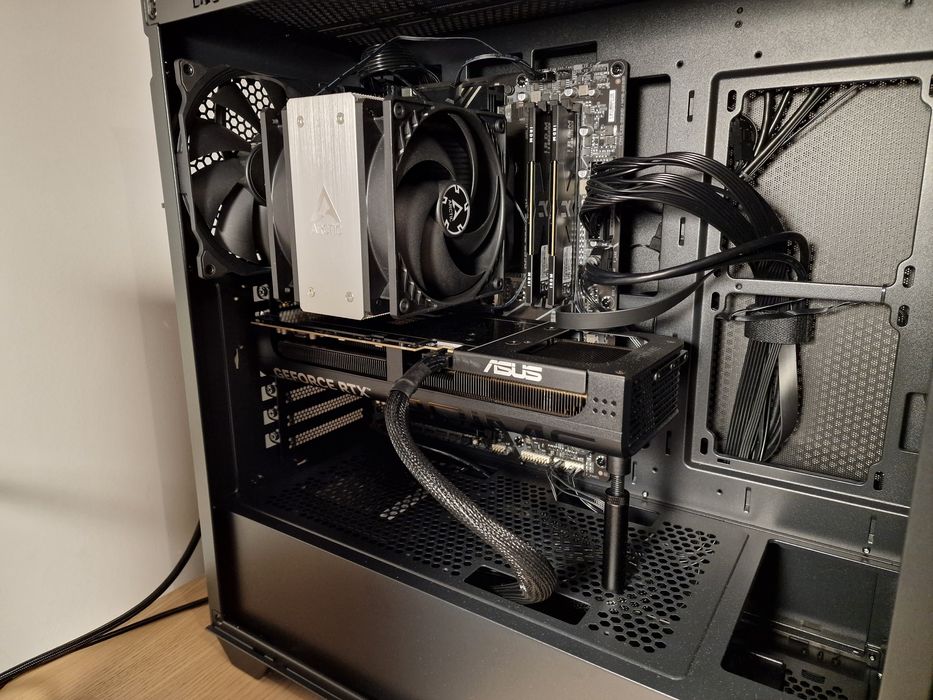 Komputer gamingowy AMD Ryzen, RTX 5070, 32GB, 1 TB! Okazja Nowy!