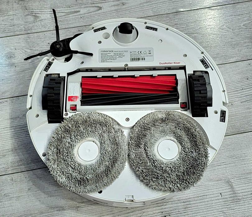 Roborock Qrevo Master robot odkurzający z funkcją wycierania i wysuwanym mopem, konstrukcja FlexiArm HyperForce