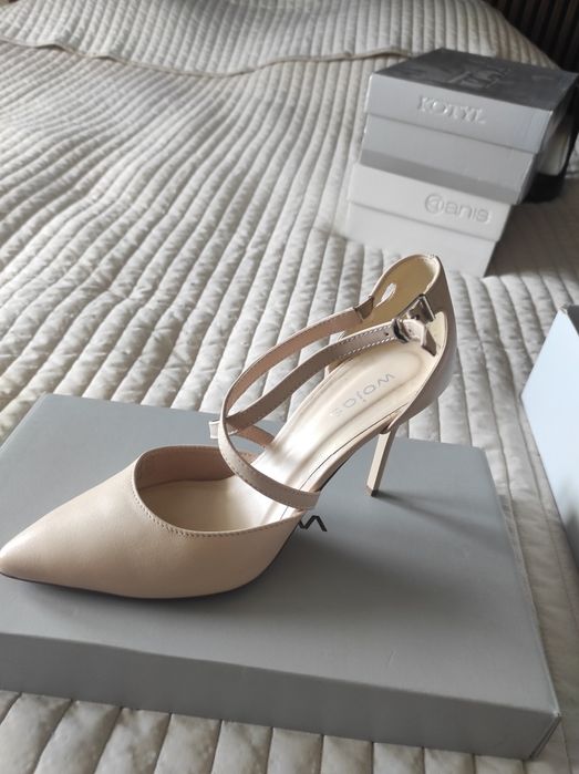 Beżowe szpilki  Wojas - stan idealny
