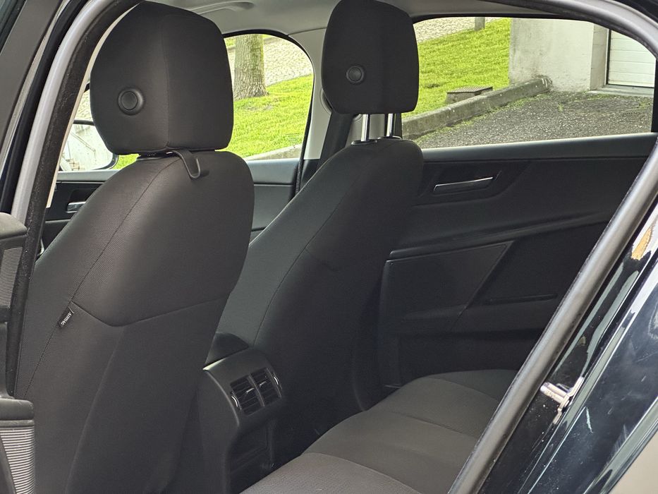 Jaguar XE 2.0D 2015/10