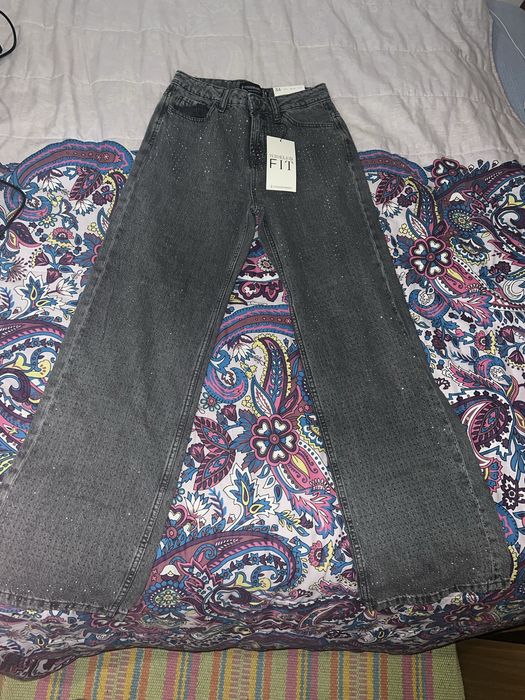 Jeans direitas com brilho