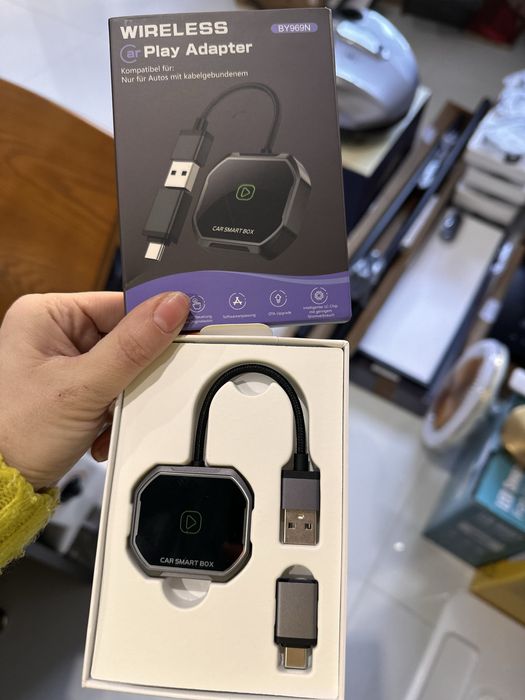 Bezprzewodowy carplay adapter