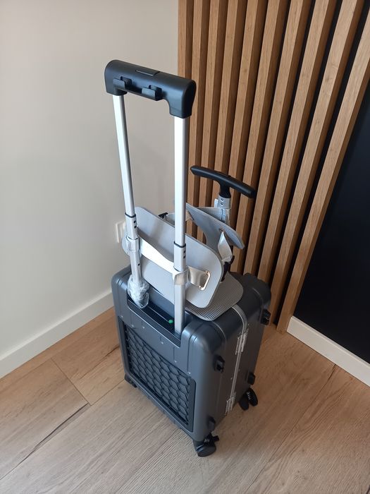 Stylowa walizka MRPLUM | Siedzisko | Zamek szyfrowy | Uchwyt telefonu