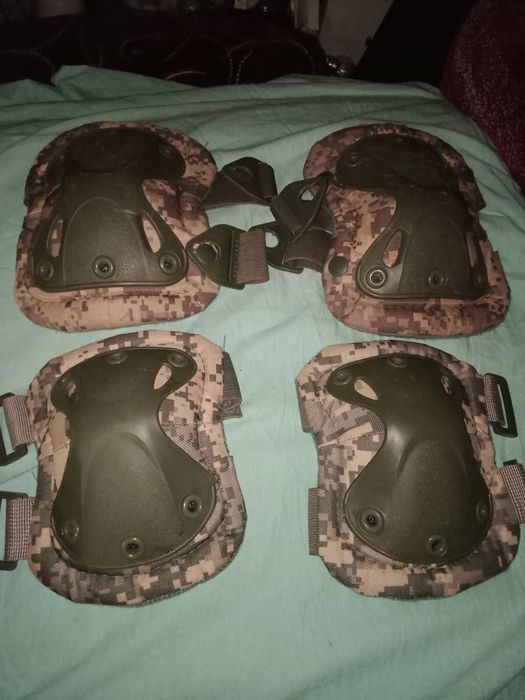 Наколенники      ..