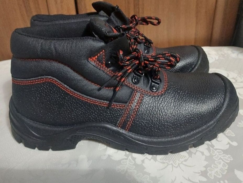 Спецвзуття,  чоботи робочі, ботинки 43 р.