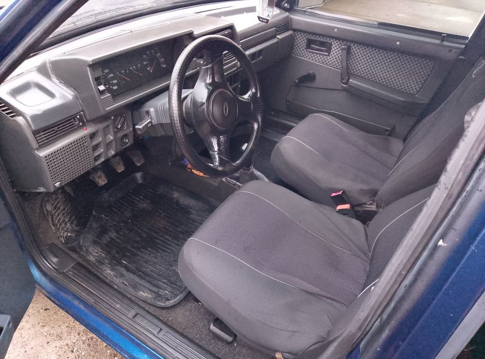 Продається BAZ 2109 1999рік 1.5 мотор