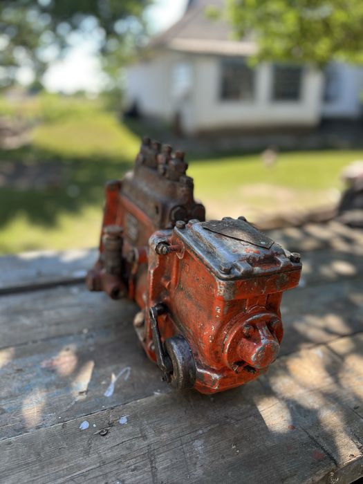 Паливний насос двигуна А-41