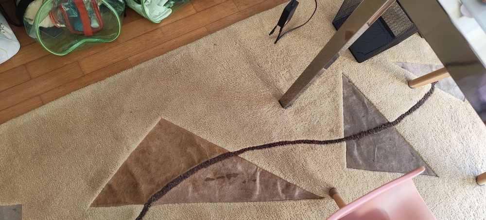 Carpete escritório 100% lã.  Também dá para mesa de jantar