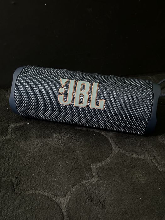coluna JBL  azul