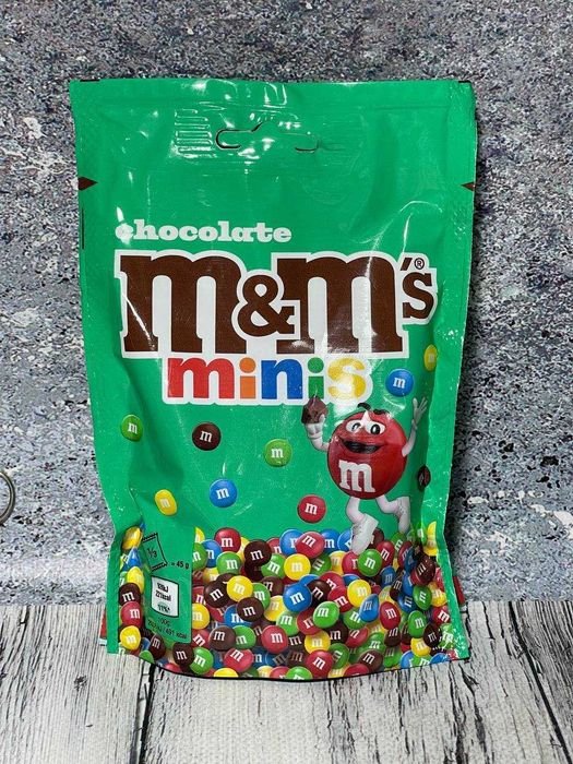 Шоколадні драже M&M`s minis chocolate 135г