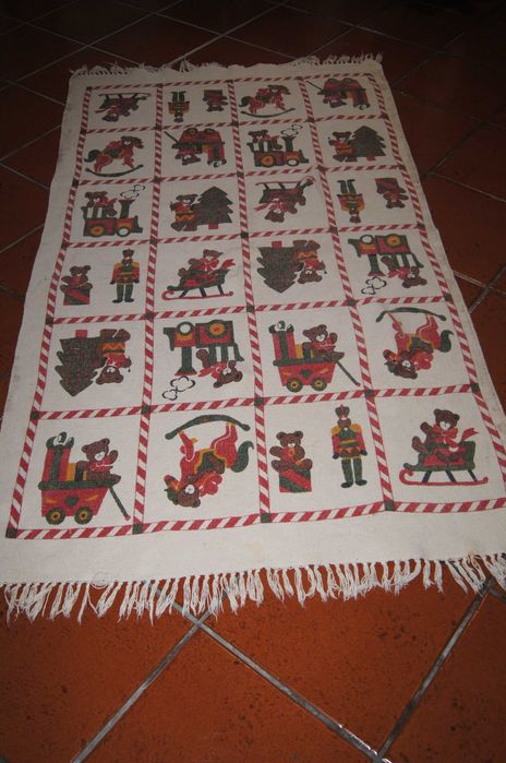 Tapete decorativo infantil com desenhos