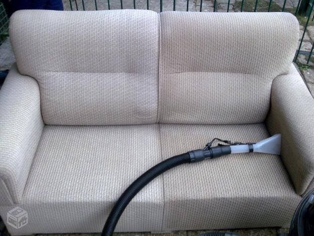 Limpeza Profunda de Sofás, Tapetes e Colchões – Ao Domicílio