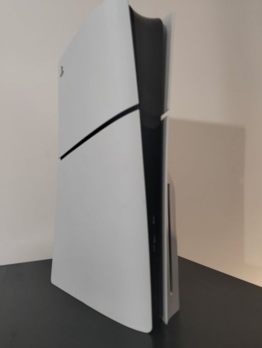 Playtstion 5 1tb z napędem i padem