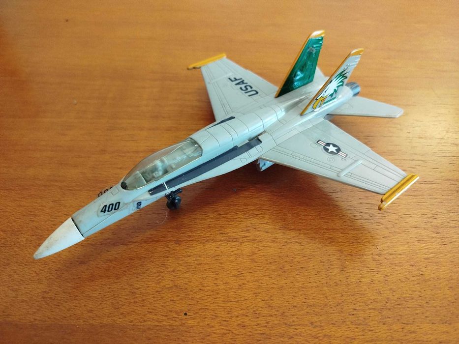 Lote de 5 miniaturas de Aviões Militares