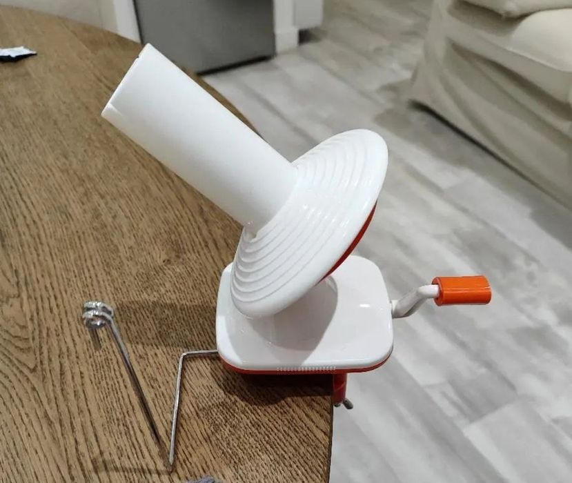 Моталка для перемотки пряжі єлектрична 575гр