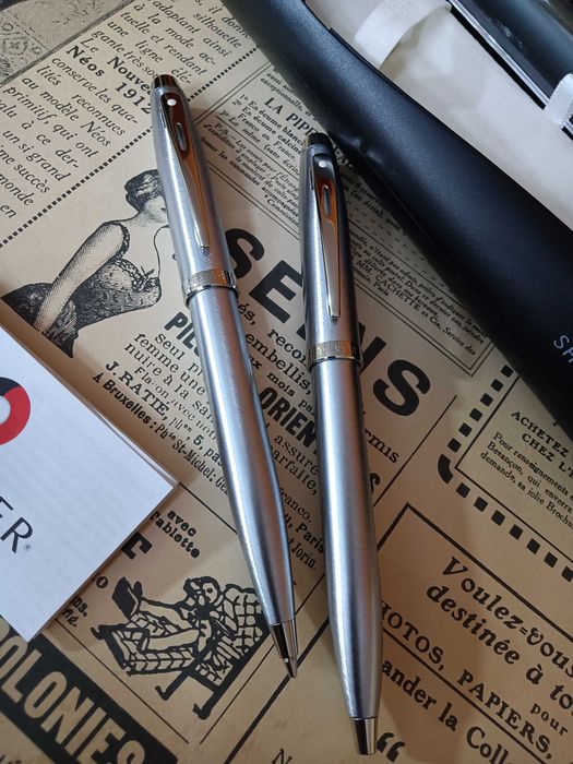 Conjunto caneta esferográfica e lapiseira da marca sheaffer inox