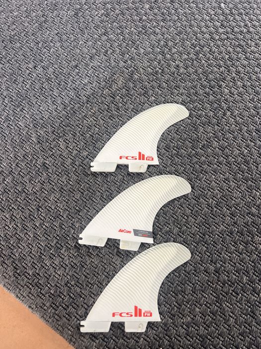 Fcs 2 quilhas firewire brancas medias