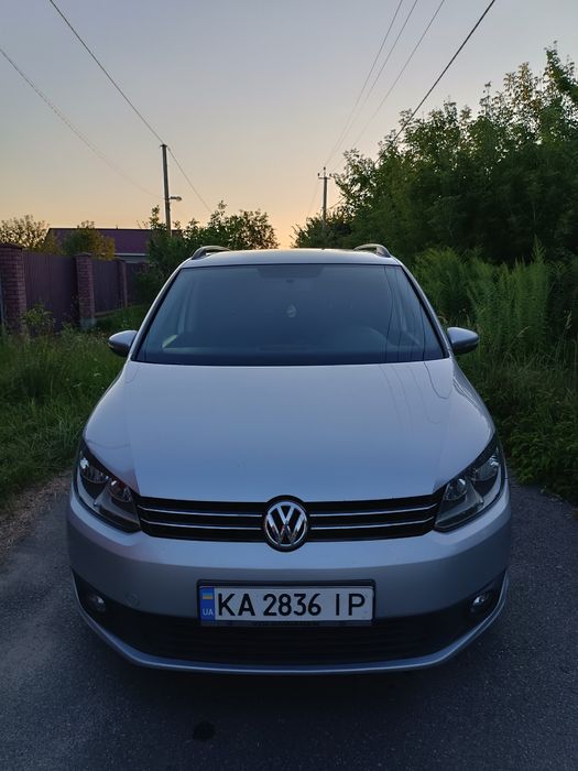 Volkswagen Touran 2013 року