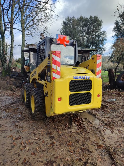Mini_Pa Carregadora Komatsu SK 714_ Matrículada