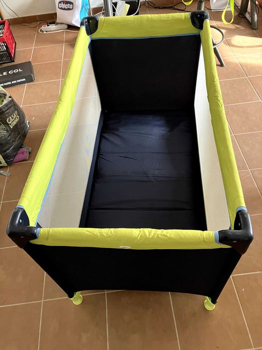 Berço de viagem dobrável