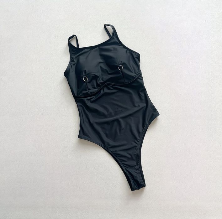 Купальник суцільний