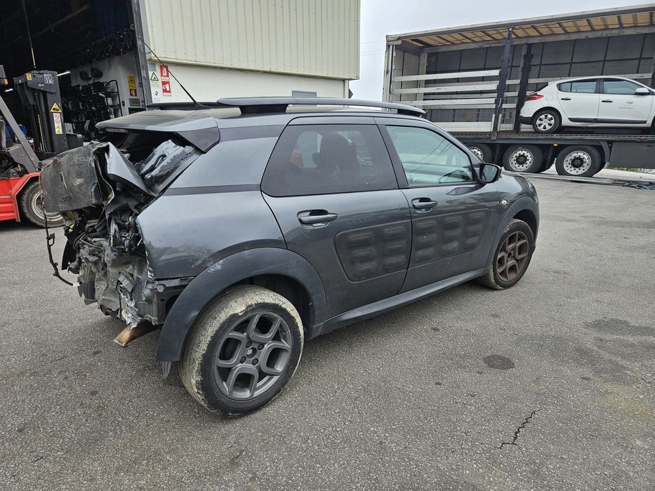 Citroën C4 Cactus 1.6 BlueHDi de 2016 para peças