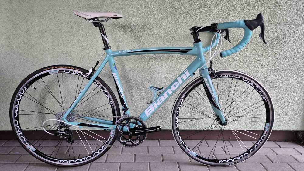 Klasyk BIANCHI VIA NIRONE campagnolo 100% oryginał SUPER STAN r57 celeste