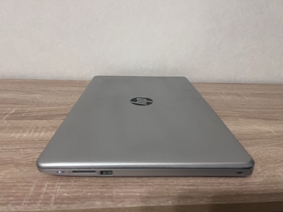 ноутбук HP 250 G6 i3-6006 8/128Gb нова акб