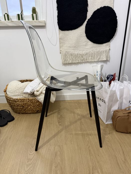 Cadeira homa transparente