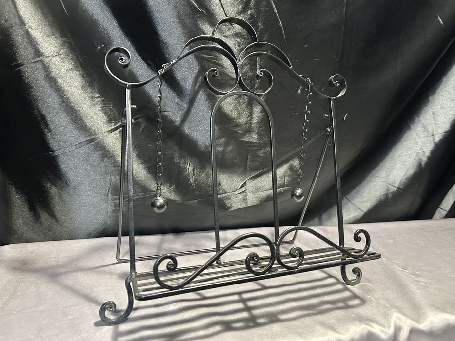 Stojak na Książkę Czarny, Kuty, Rozkładany z Kulami na Łańcuszku