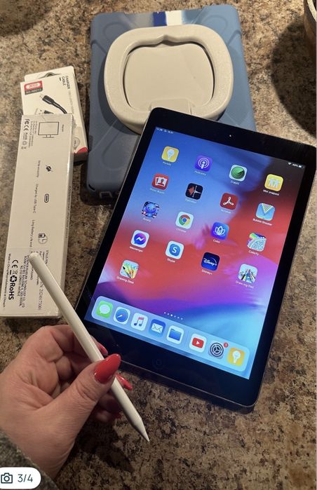 Tablet iPad Apple Retina 10” + nowy rysik + nowy kabel - cały zestaw
