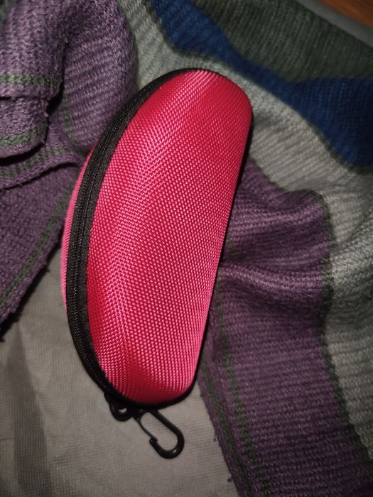 Чохол для окулярів піксель, чорний, червоний