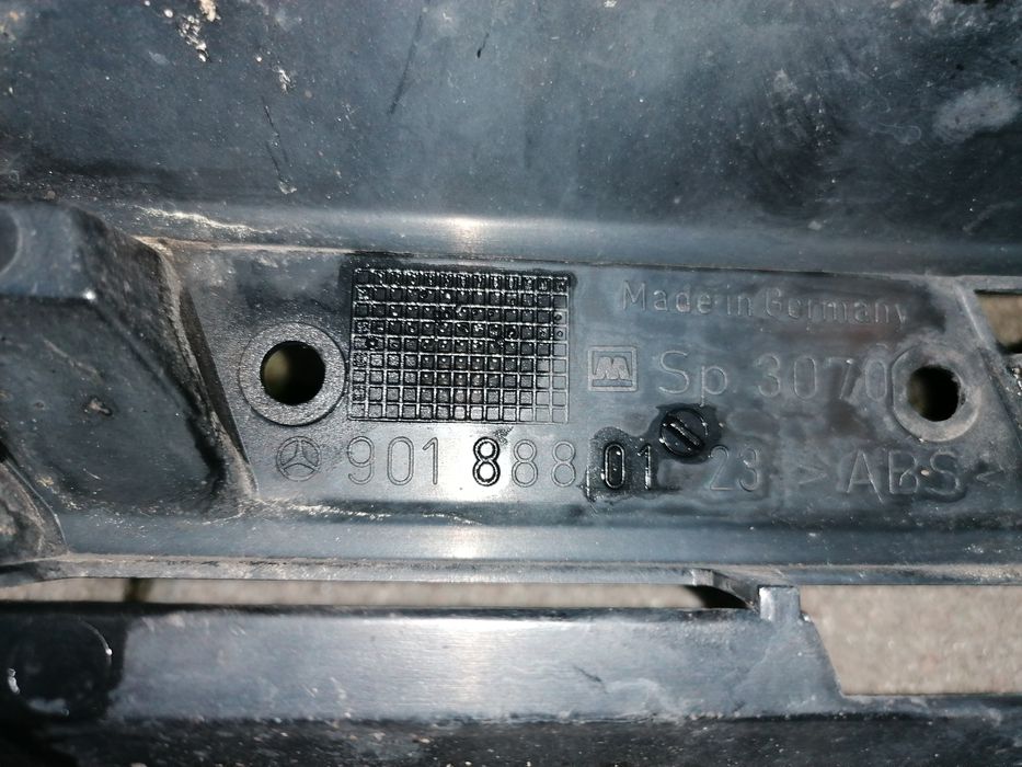 Mercedes Sprinter 901 grill emblemat 99 rok