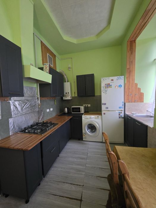 Продаж 2к квартири вул. Залізнична(р-н Привокзальна, політеху).