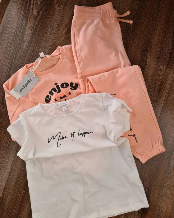 Новий костюм трійка ріст 152
На ріст 152 см152