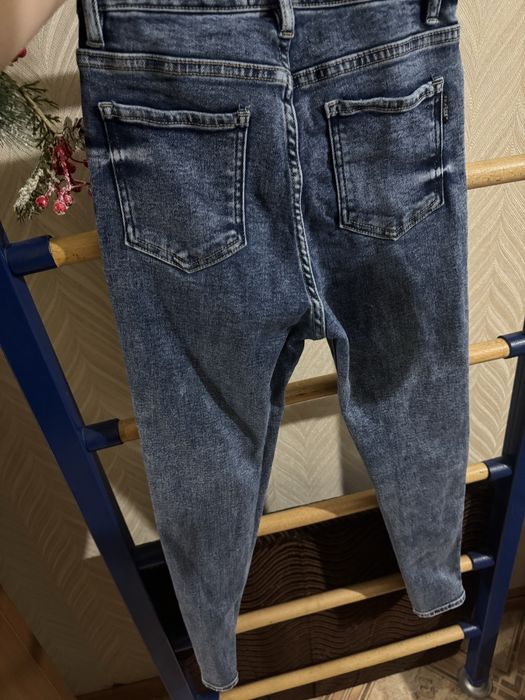 Женские джинсы скинни