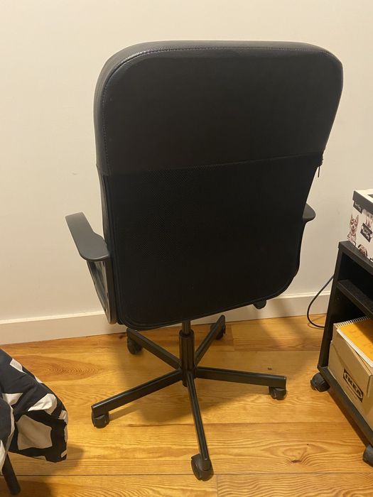 Cadeira de escritorio usada