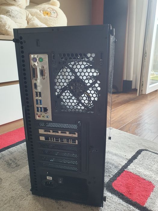 Komputer stacjonarny