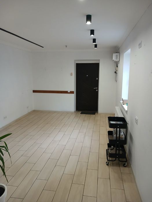 Здам в оренду 2 -кімн приміщення з ремонтом