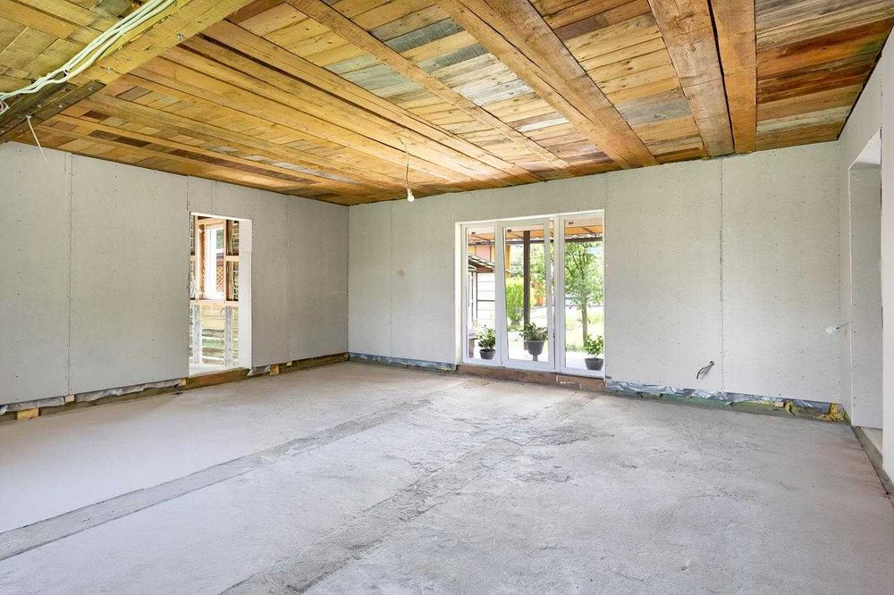 Будинок у Карпатах 195 м² + гостьовий будинок та колиба | Для життя або бізнесу