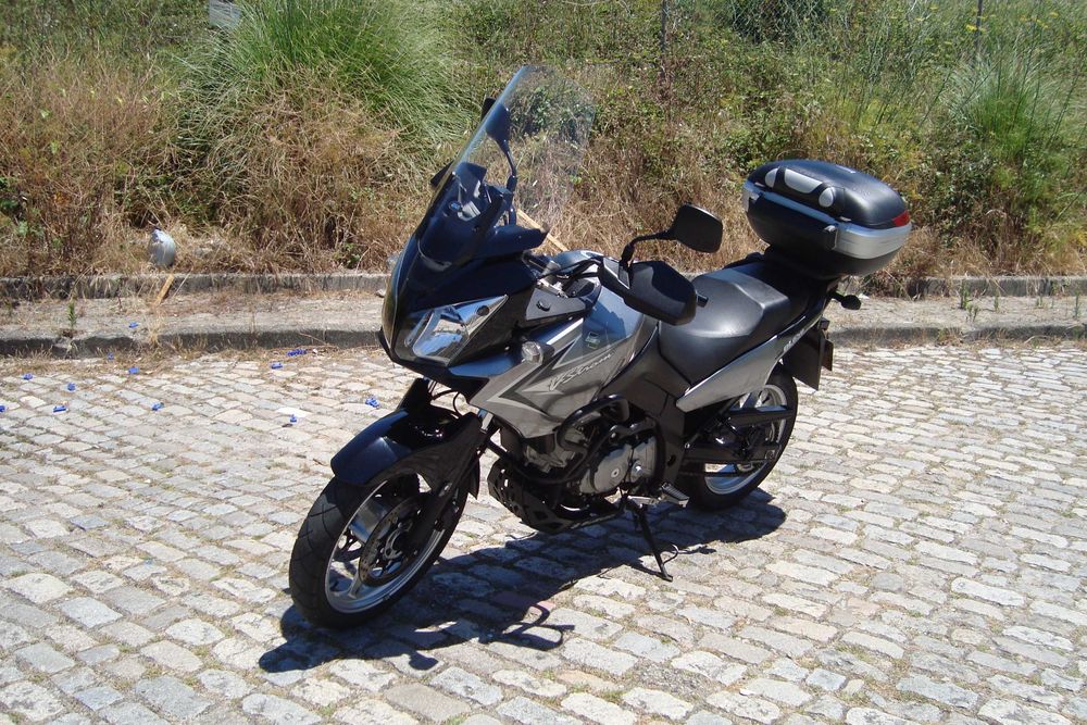 Suzuki V-Strom 650