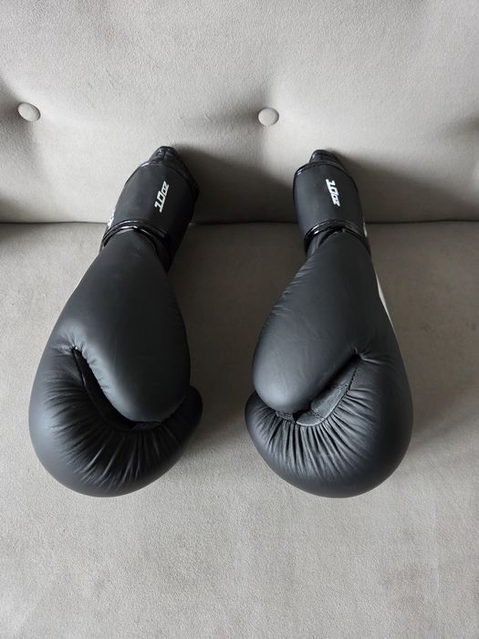 Venum Rękawice Bokserskie Contender 2.0 Black/White 1OZ