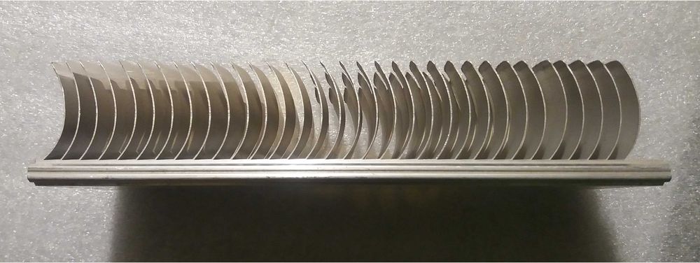 Radiator nr 1
Wymiary: 200 × 83 mm