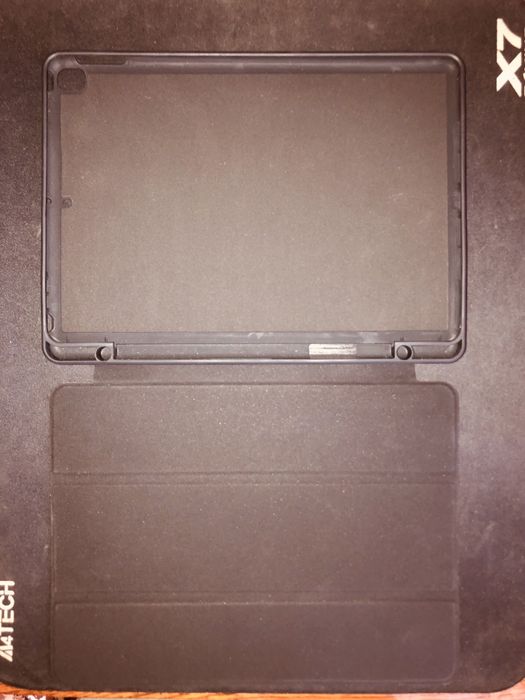 Чехлы на айпад 10