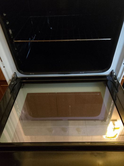 Газова варильна поверхня. Електрична духовка. Арістон. Кременчук