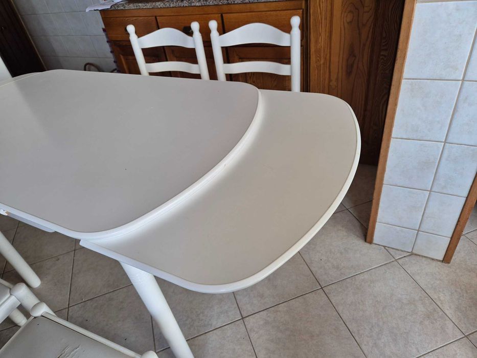 Mesa de cozinha branca, extensível