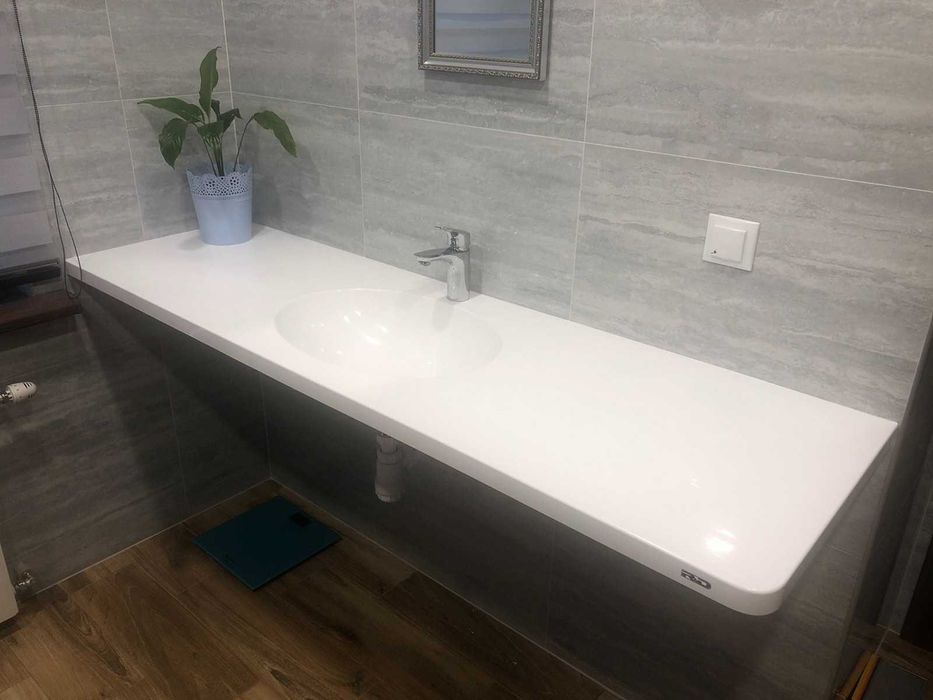 столешница над стиральной машиной, умивальник со столешницей