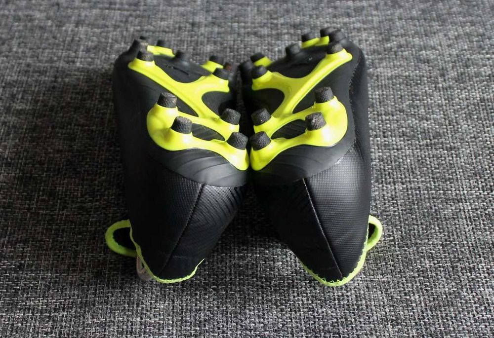 Копачки безшнурівки Puma Finesse Laceless FG Оригінал 43р 27.7см